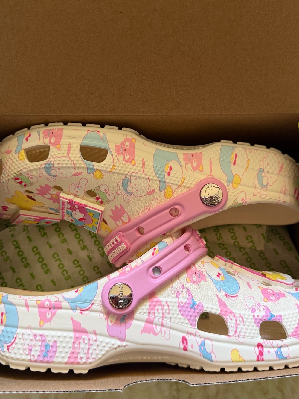 CROCS hello kitty and friends - Picture 3 of 4